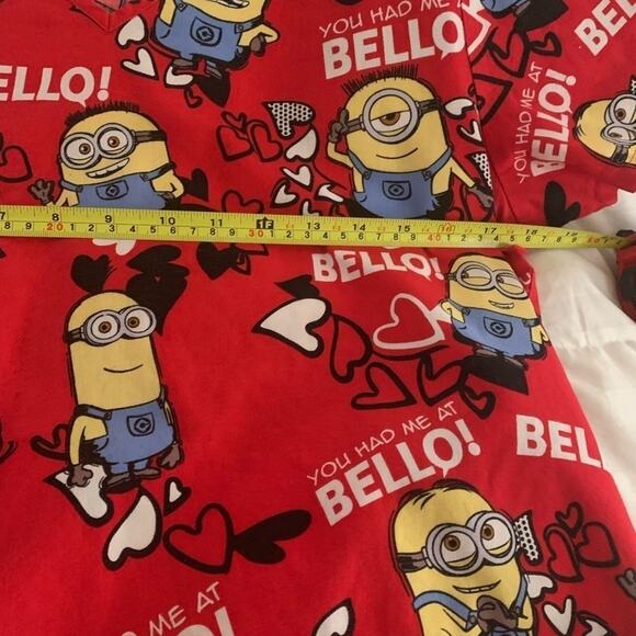 Red Despicable Me Medium Scrub Top with pockets - Picture 7 of 8